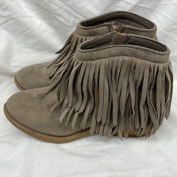 Soda faux leather fringed low top booties ladies sz 7.5 - Picture 5 of 7